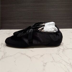 Black Satin sneakerina